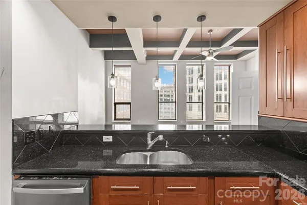 $549,900 | 127 North Tryon Street, Unit 410, Charlotte, NC 28246