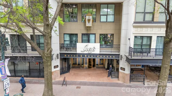 $549,900 | 127 North Tryon Street, Unit 410, Charlotte, NC 28246
