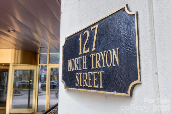 $549,900 | 127 North Tryon Street, Unit 410, Charlotte, NC 28246
