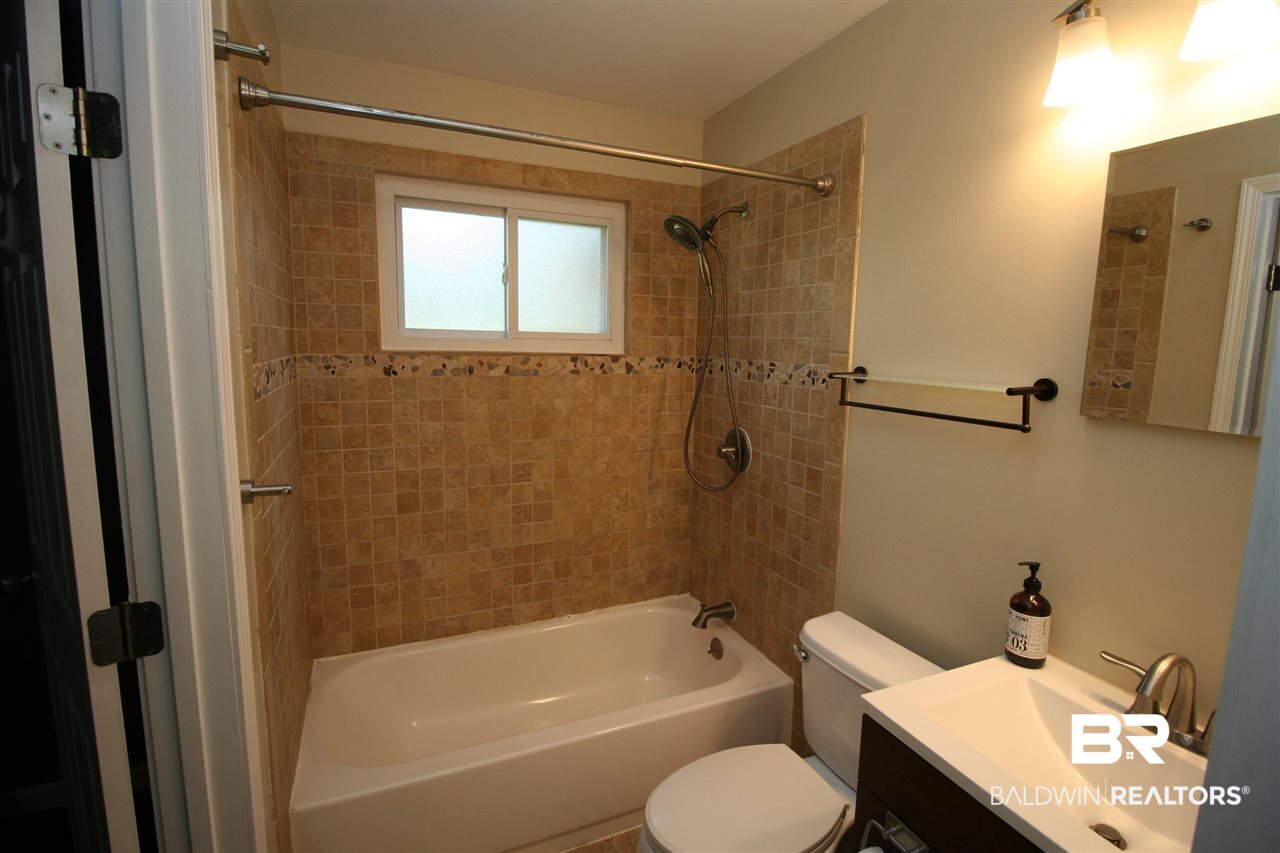 1360 Roderick Road Mobile, AL 36618 - Photo 11 of 21
