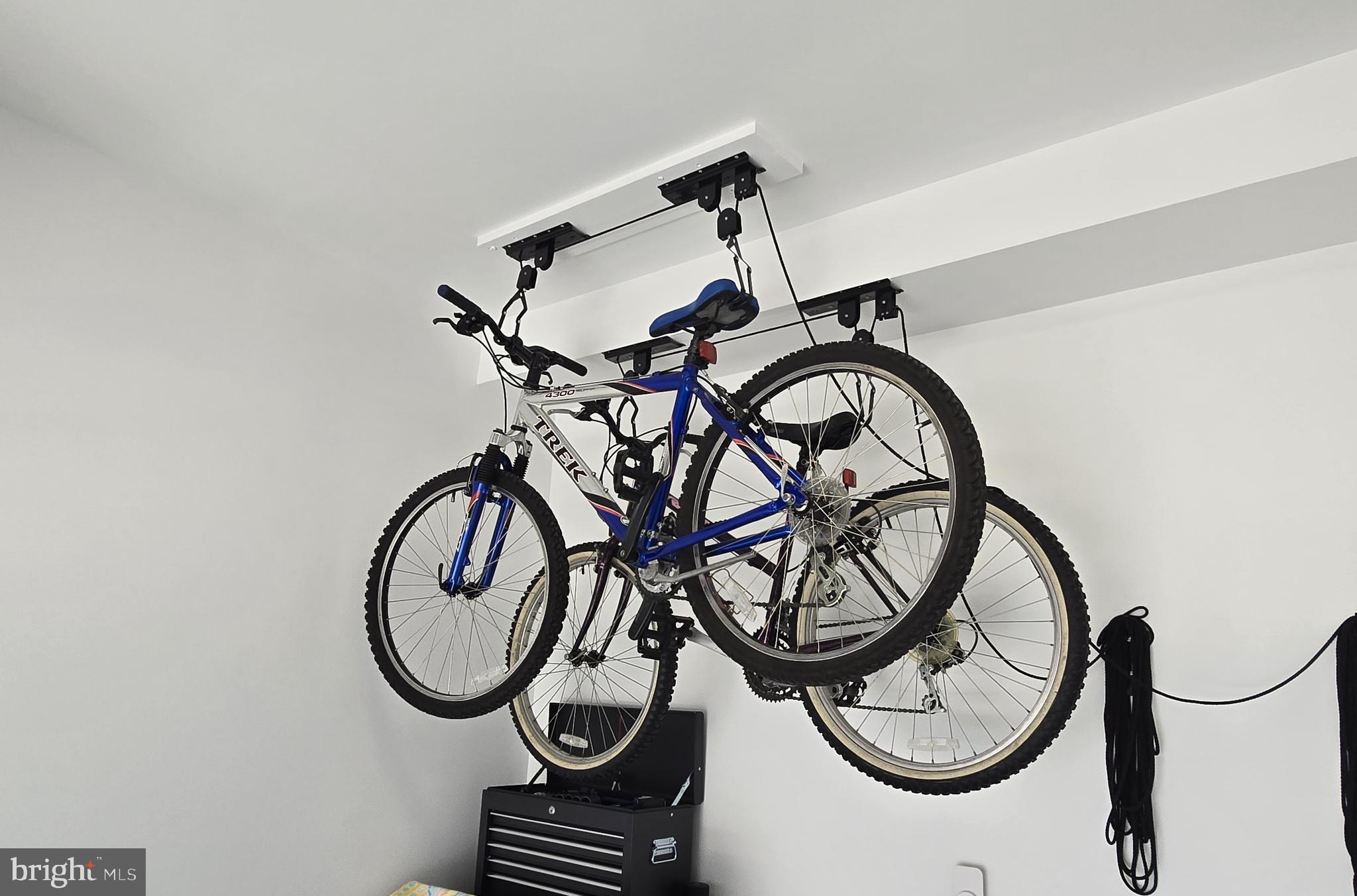 35 Queensferry Drive Williamstown, NJ 08094 - Photo 52 of 63 Bike Hangers