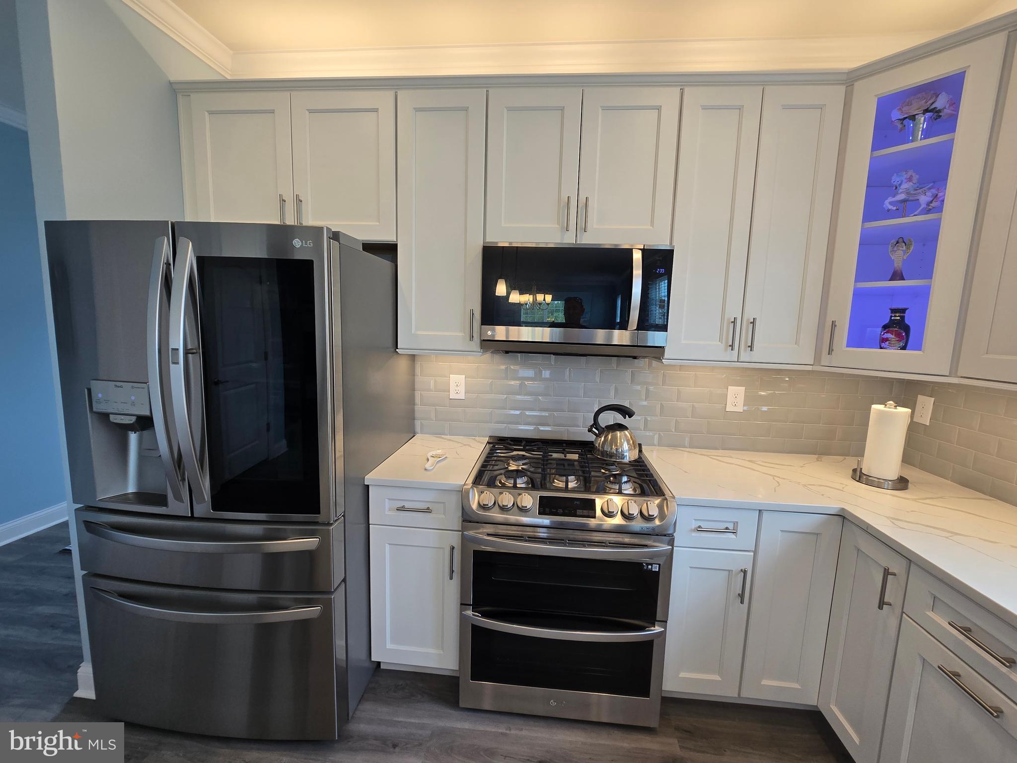 35 Queensferry Drive Williamstown, NJ 08094 - Photo 9 of 63 a kitchen with a refrigerator stove and microwave
