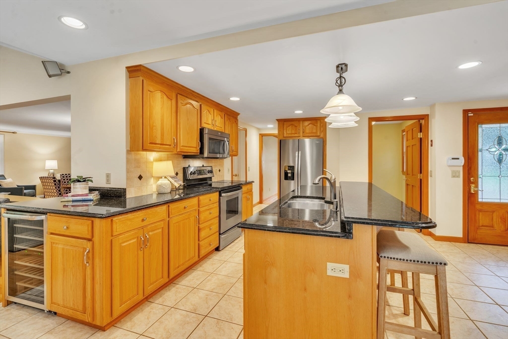 89 Burbank Road Longmeadow, MA 01106 - Photo 17 of 42 Gallery Image 17