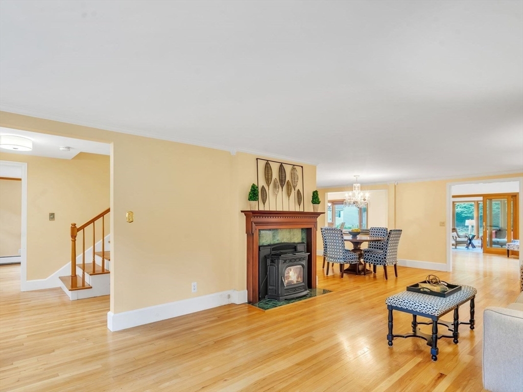 89 Burbank Road Longmeadow, MA 01106 - Photo 8 of 42 Gallery Image 8