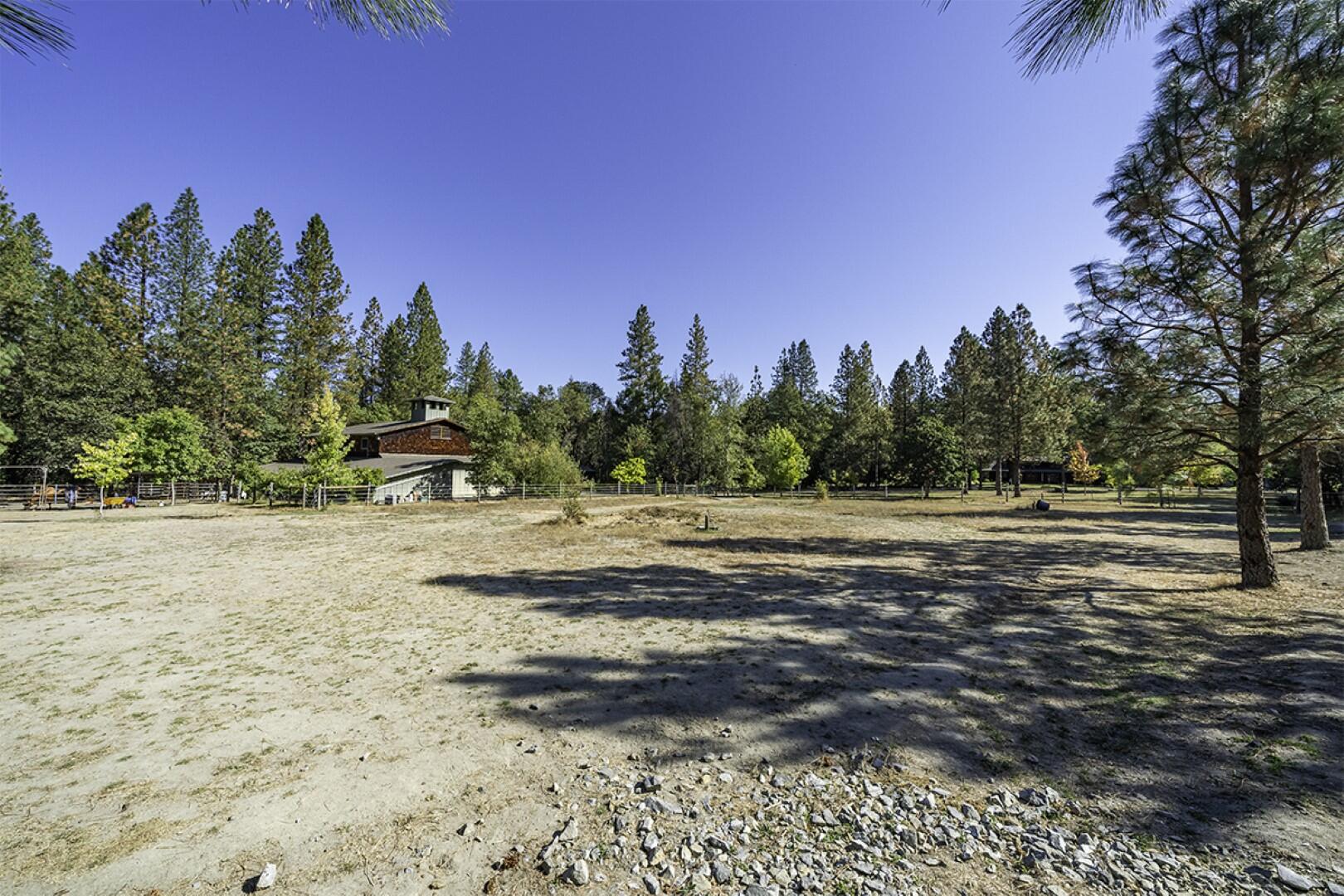255 Davidson Road Williams, OR 97544 - Photo 62 of 82 DSC04306-HDR-Edit