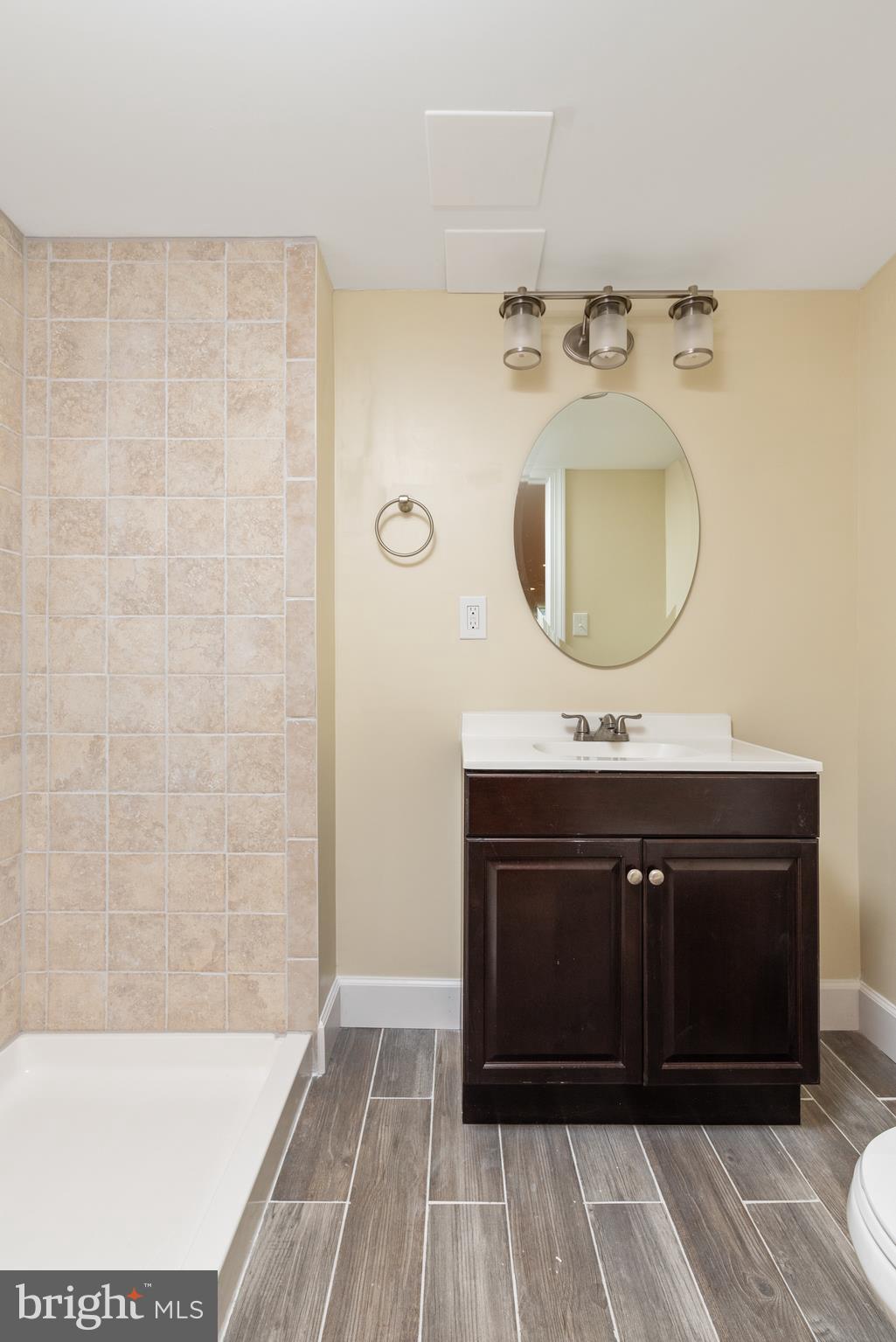 242 Dale Road Pasadena, MD 21122 - Photo 15 of 30 Gallery Image 15