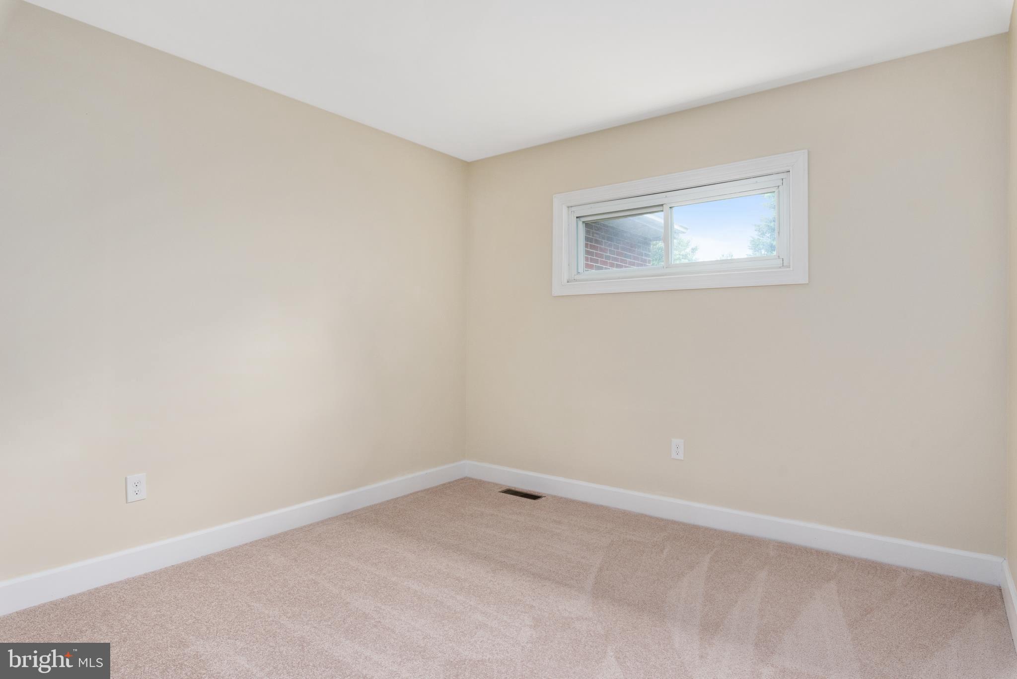 242 Dale Road Pasadena, MD 21122 - Photo 17 of 30 Gallery Image 17