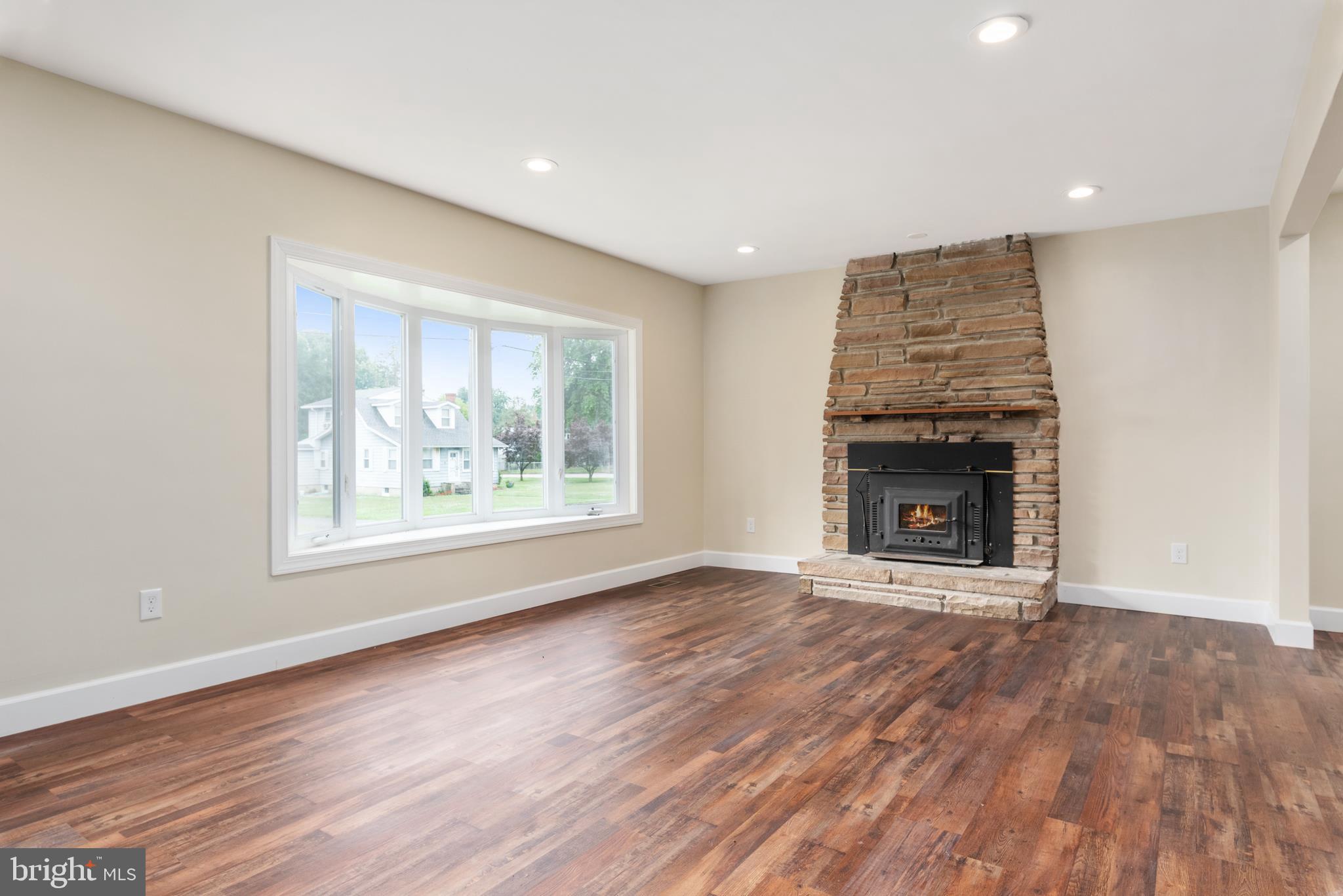 242 Dale Road Pasadena, MD 21122 - Photo 7 of 30 Gallery Image 7