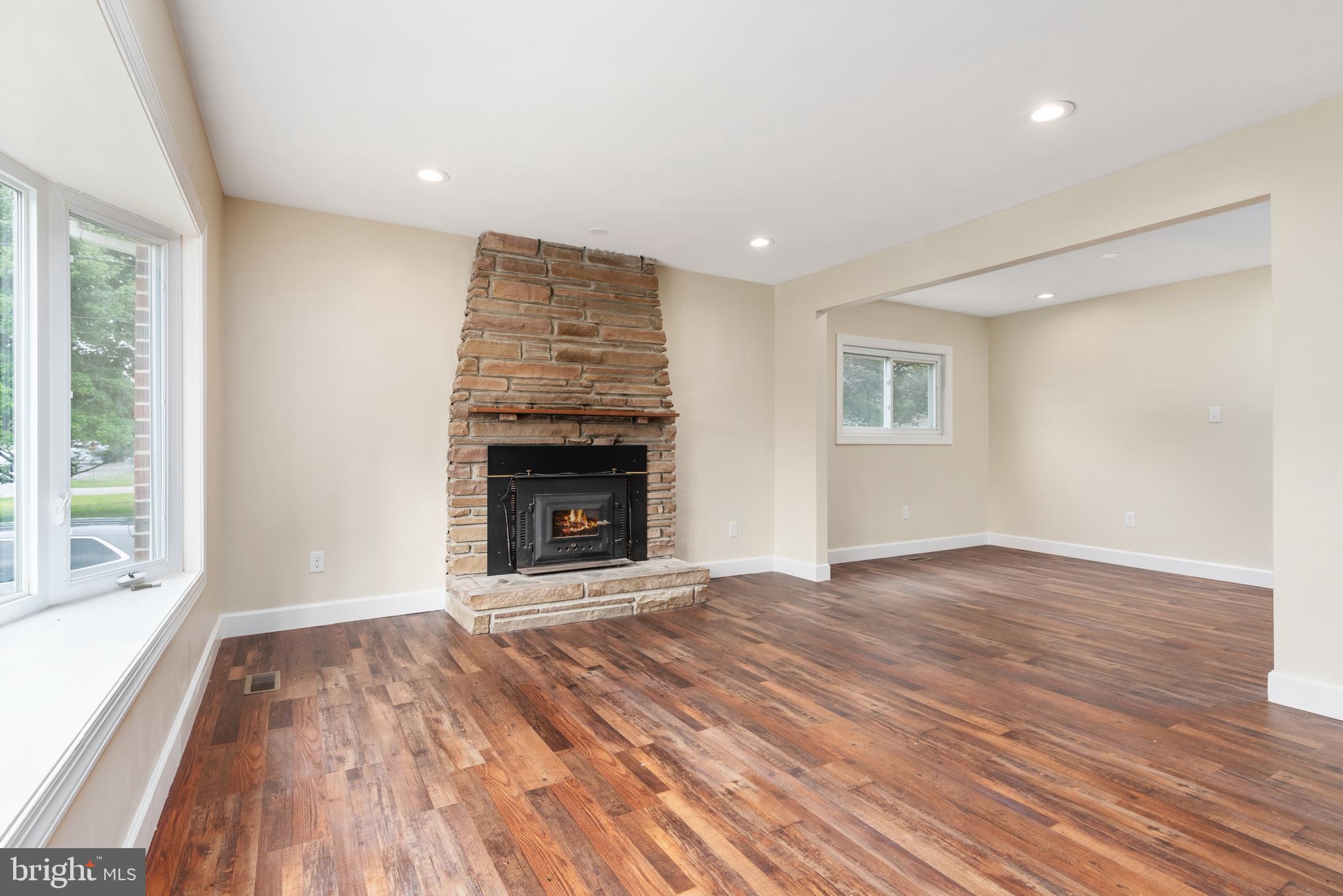242 Dale Road Pasadena, MD 21122 - Photo 8 of 30 Gallery Image 8