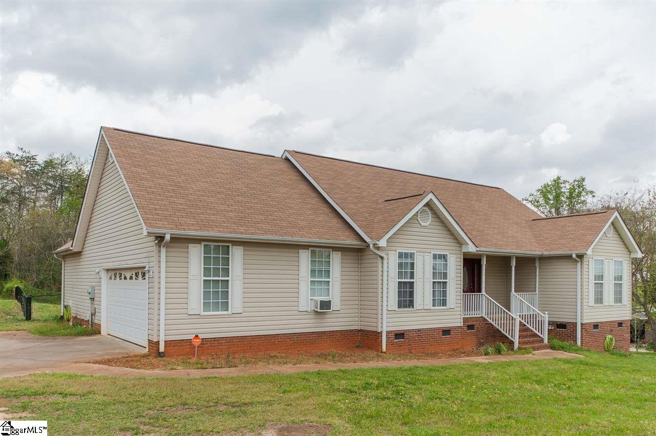 354 Taylor Road Greer, SC 29651 - Photo 1 of 27