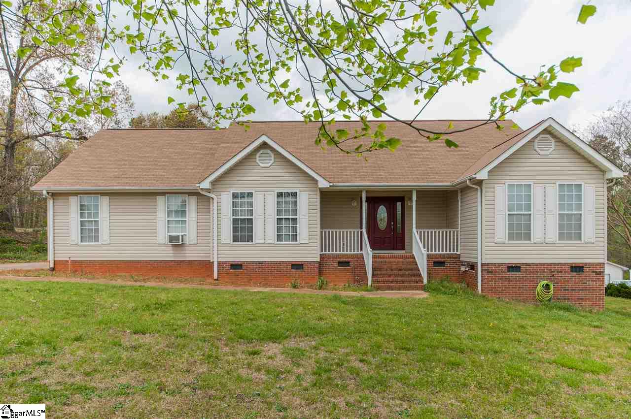 354 Taylor Road Greer, SC 29651 - Photo 2 of 27