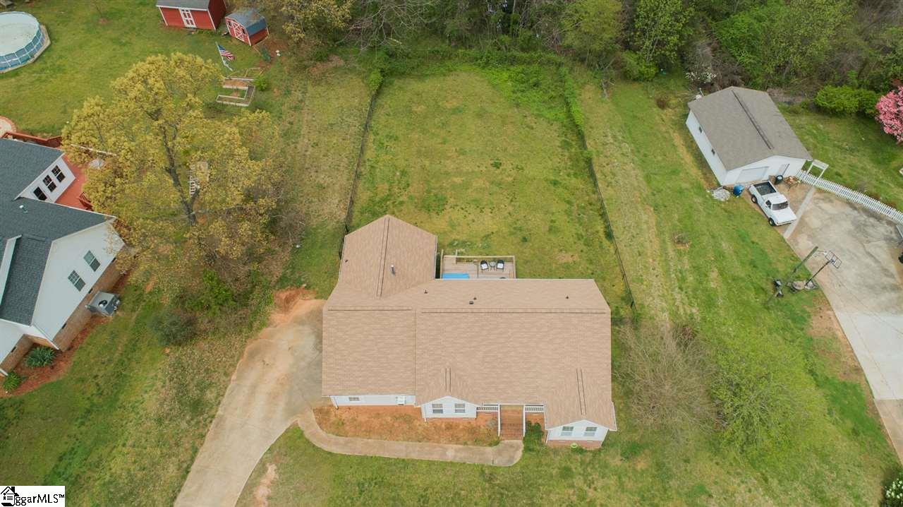 354 Taylor Road Greer, SC 29651 - Photo 4 of 27