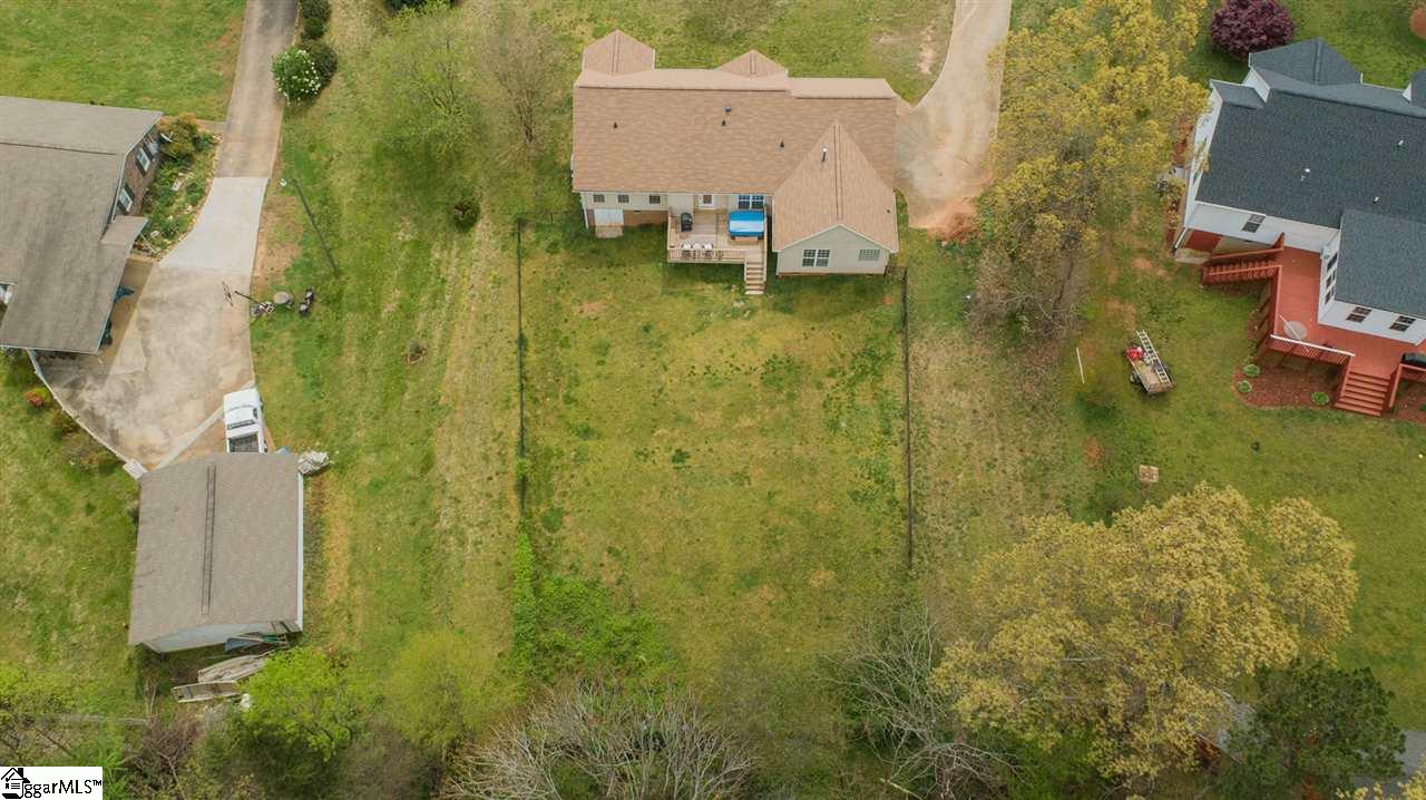 354 Taylor Road Greer, SC 29651 - Photo 6 of 27