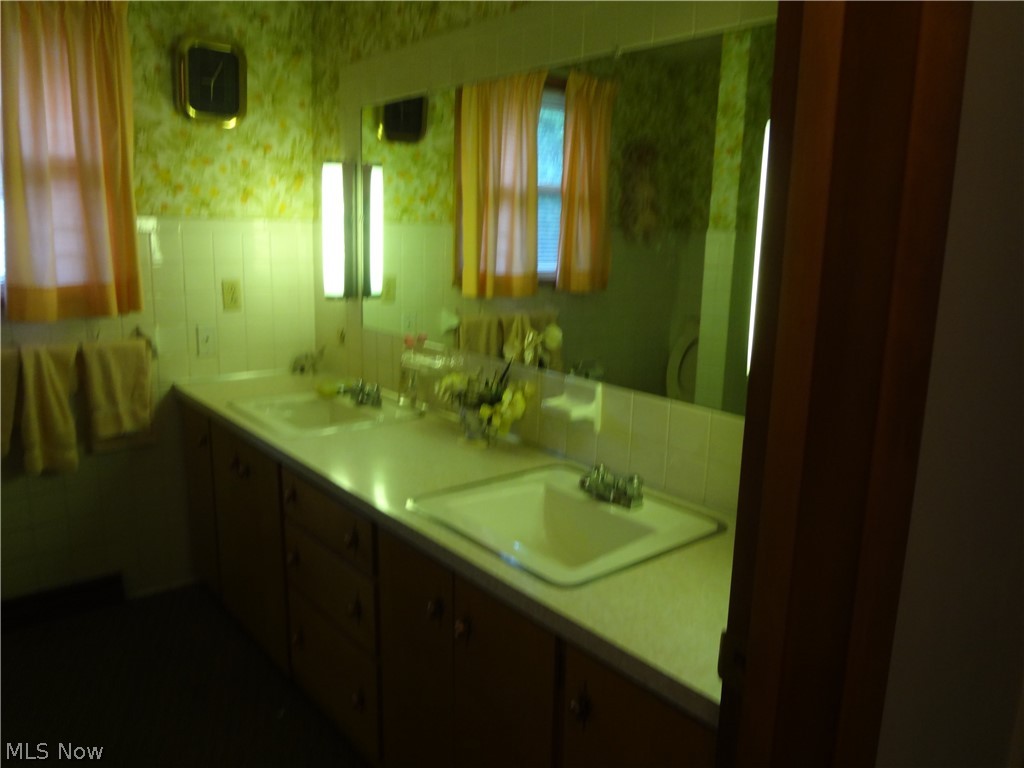 1744 Salt Springs Road Mineral Ridge, OH 44440 - Photo 16 of 22
