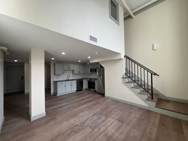 $2,295 | 160 Seabury Street, Unit 23, Fall River, MA 02720