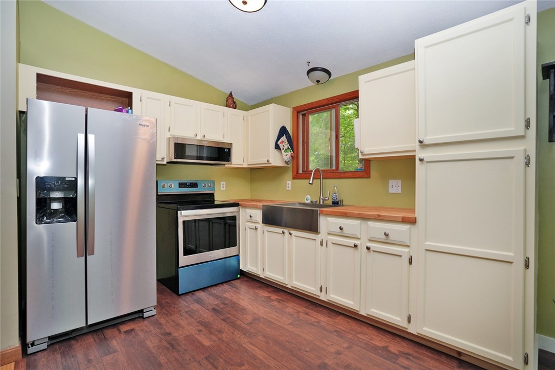 22 Pine Shadows Drive Richmond, RI 02832 - Photo 6 of 11