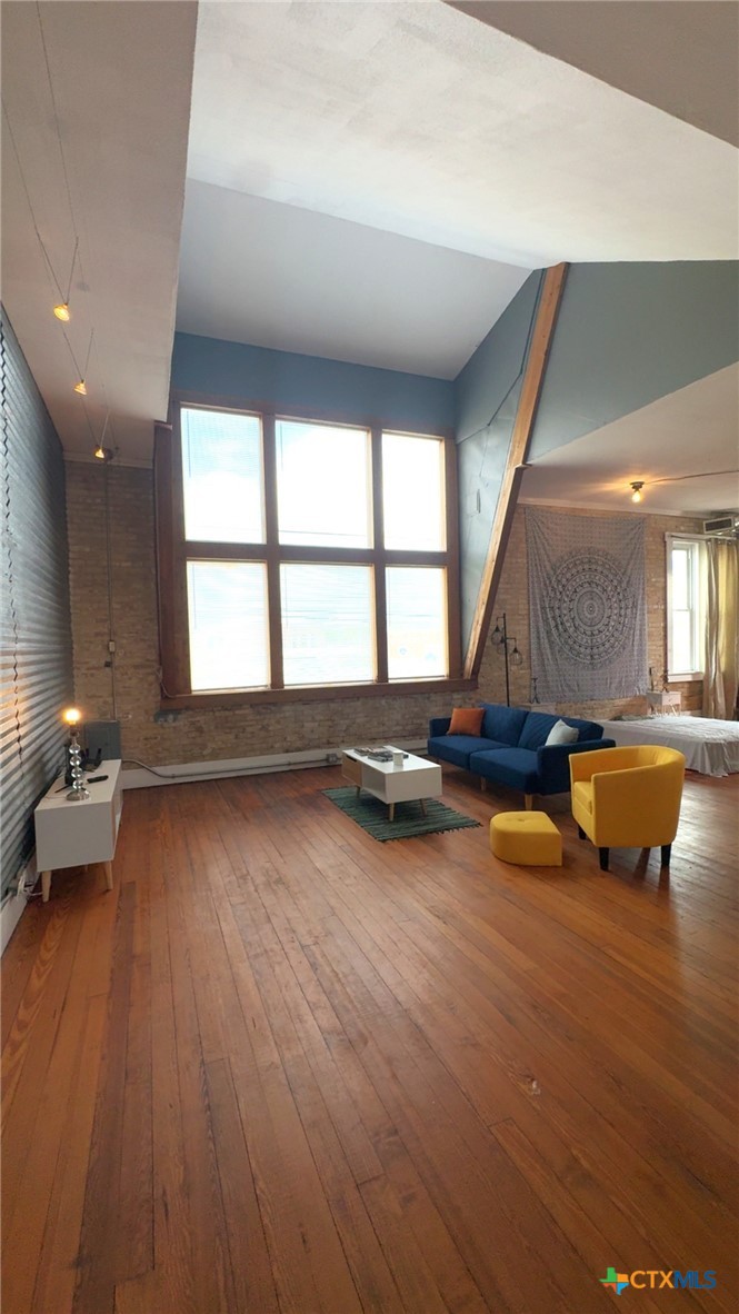 103 West Walnut Street, Unit A Seguin, TX 78155 - Photo 4 of 16