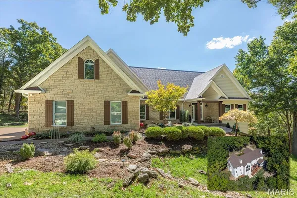 $1,194,000 | 1512 St James Pl Court, Wildwood, MO 63038