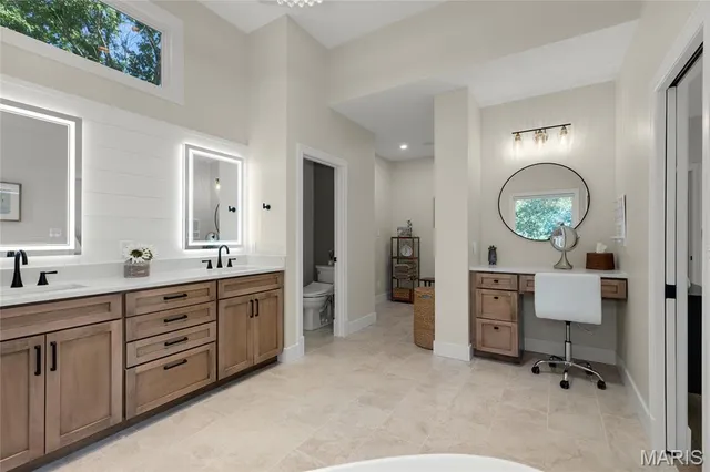 $1,194,000 | 1512 St James Pl Court, Wildwood, MO 63038