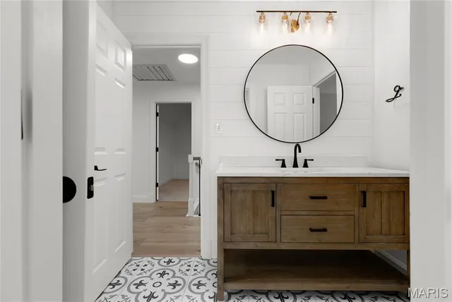 $1,194,000 | 1512 St James Pl Court, Wildwood, MO 63038