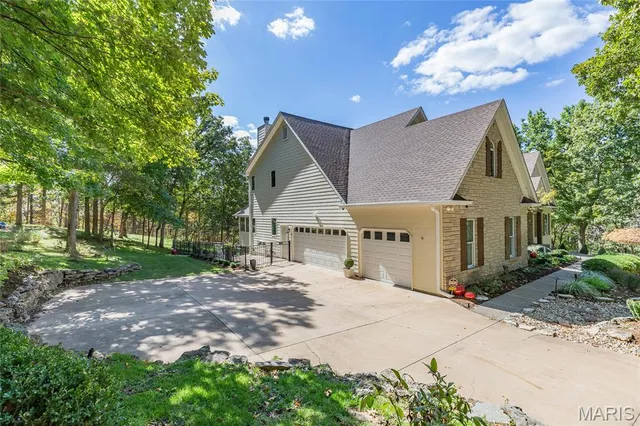 $1,194,000 | 1512 St James Pl Court, Wildwood, MO 63038