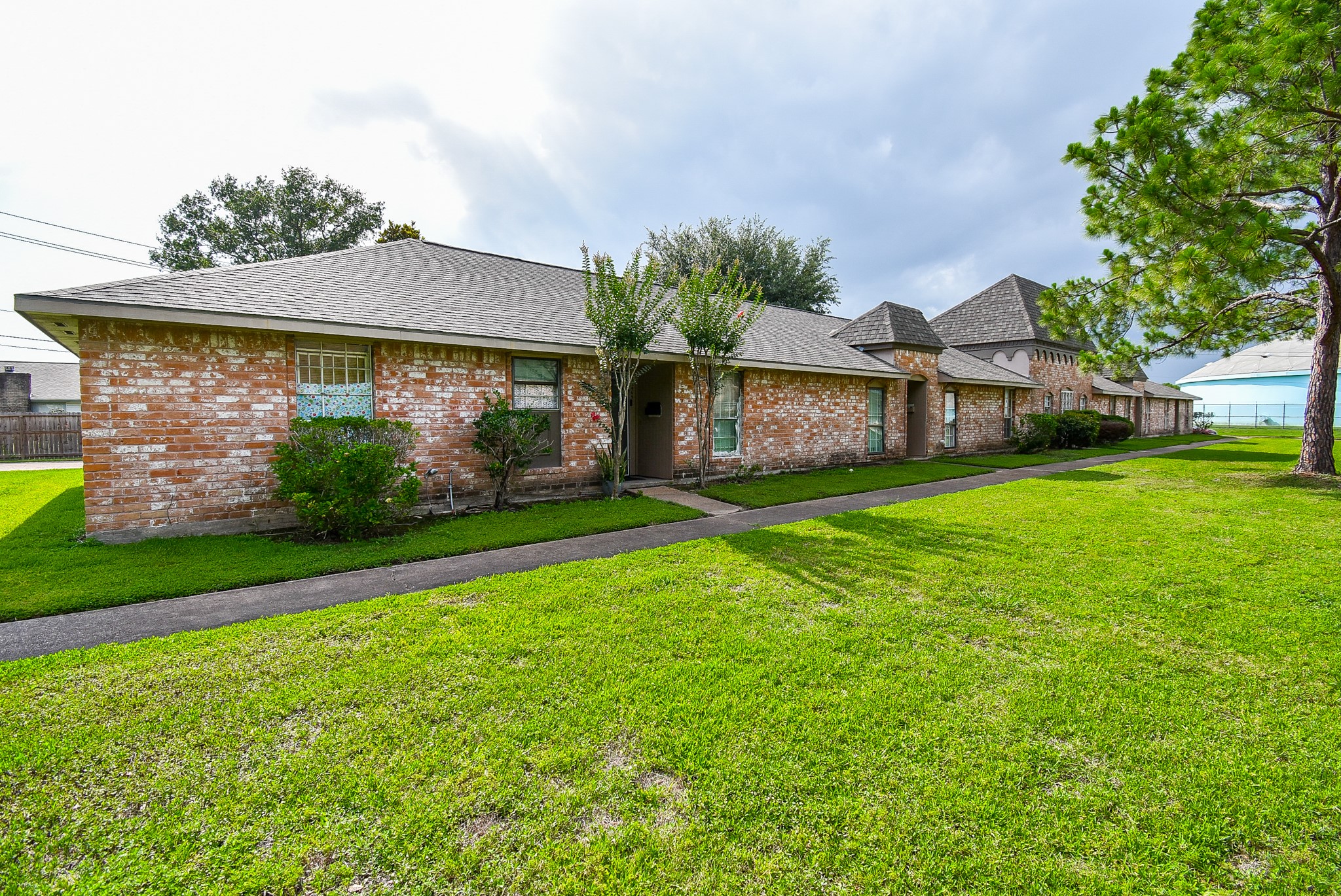 12469 Sharpview Drive, Unit 2469 Houston, TX 77072 - Photo 2 of 19