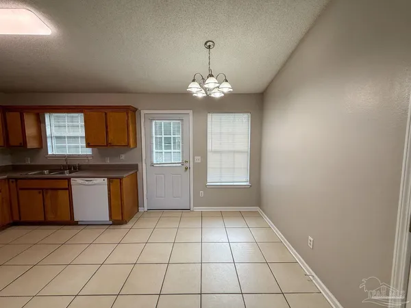 $1,595 | 4167 Bell Lane, Pace, FL 32571