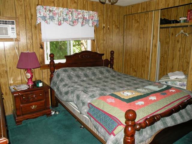 1689 Whitney Beach Road Beaverton, MI 48612 - Photo 8 of 15 1846100-7.JPG