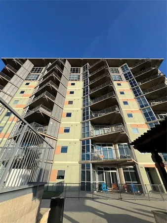 $2,200 | 1001 Belleview Street, Unit 202, Dallas, TX 75215