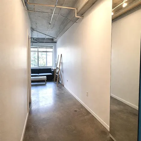 $2,200 | 1001 Belleview Street, Unit 202, Dallas, TX 75215