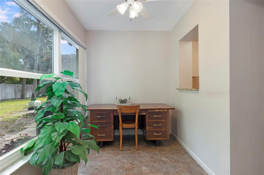 8303 Annwood Road Seminole, FL 33777 - Photo 15 of 30