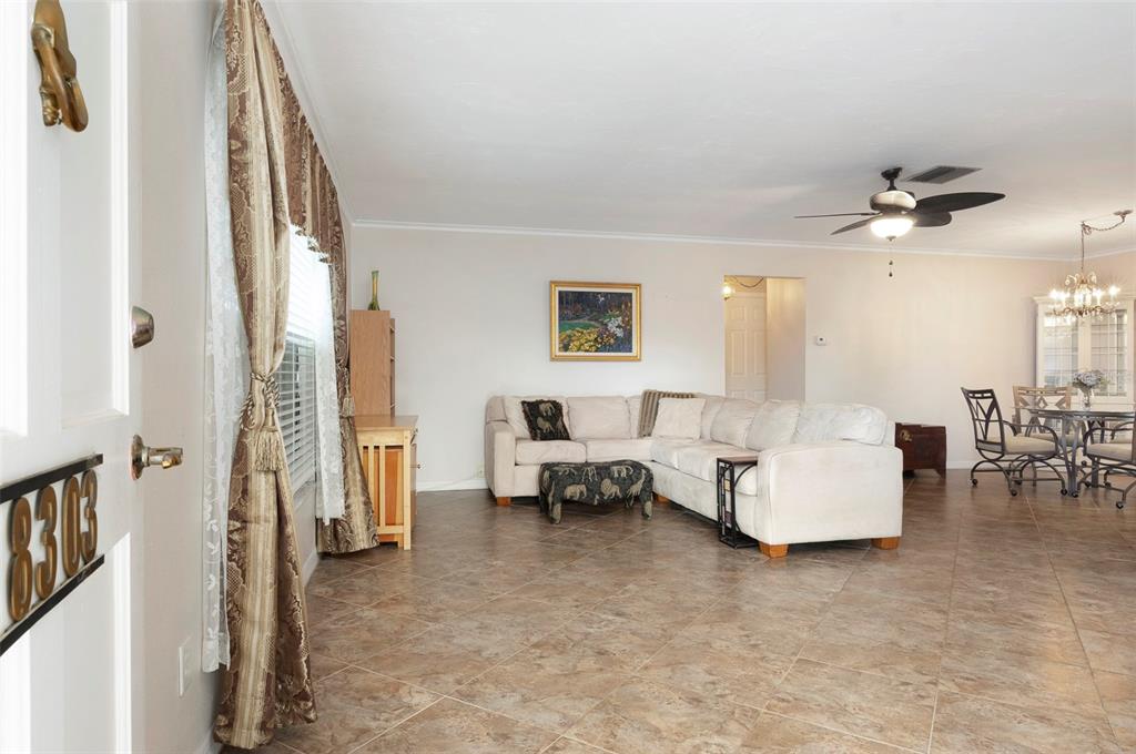 8303 Annwood Road Seminole, FL 33777 - Photo 18 of 30