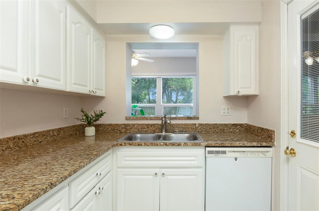 8303 Annwood Road Seminole, FL 33777 - Photo 9 of 30