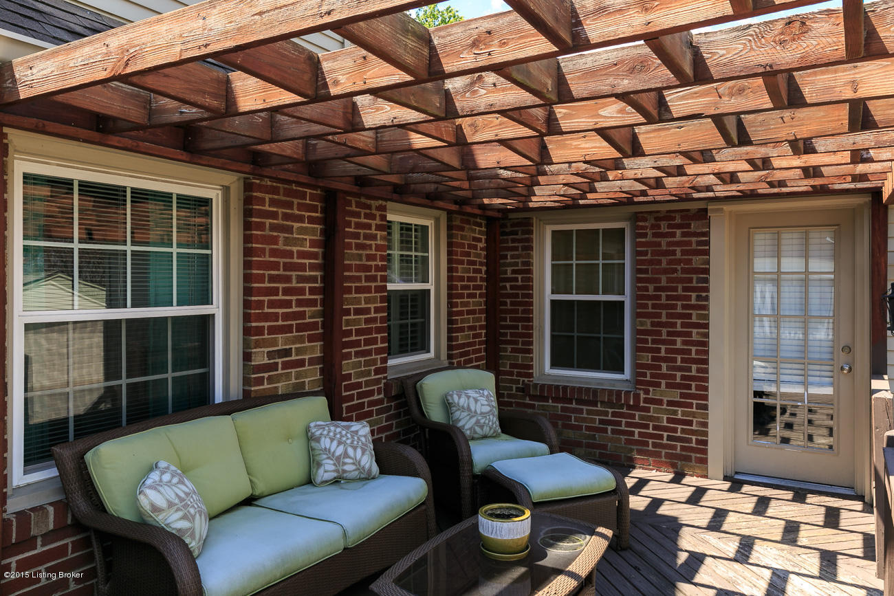 4504 Blenheim Road Louisville, KY 40207 - Photo 3 of 26 RealTourCast Willinger Blenheim (4 of