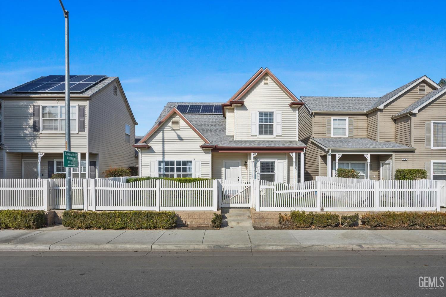 Undisclosed Address Bakersfield, CA 93301 - Photo 2 of 30