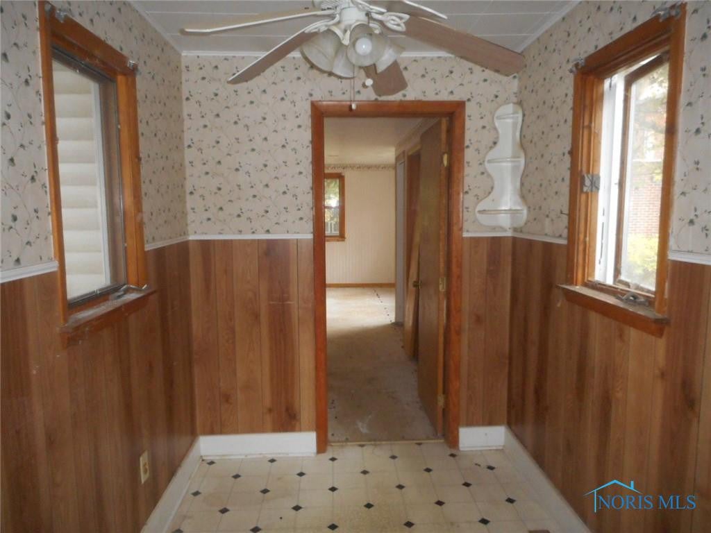 1427 Addington Road Toledo, OH 43607 - Photo 9 of 28 Gallery Image 9