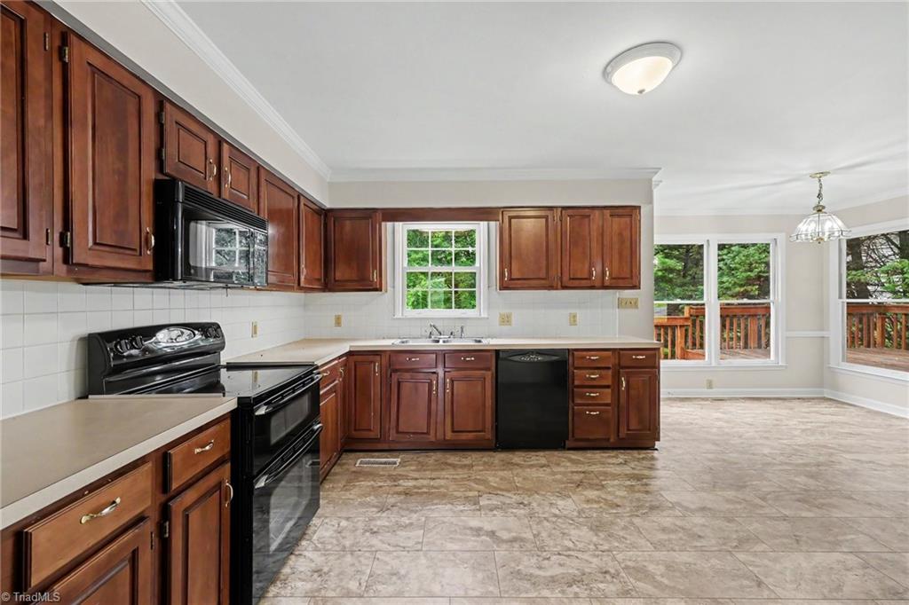 7060 Bridgewood Road Clemmons, NC 27012 - Photo 10 of 31