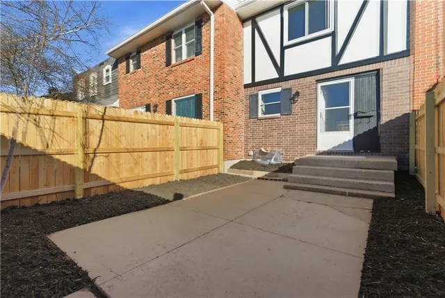 $264,000 | 8341 Antioch Road, Overland Park, KS 66212