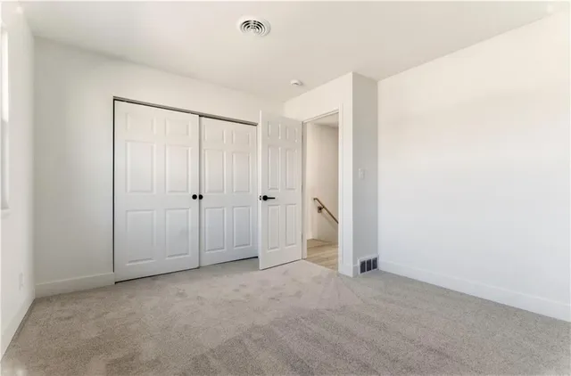 $264,000 | 8341 Antioch Road, Overland Park, KS 66212