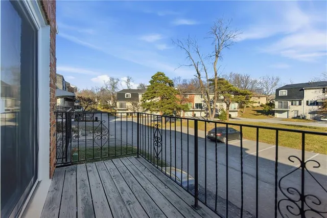 $264,000 | 8341 Antioch Road, Overland Park, KS 66212