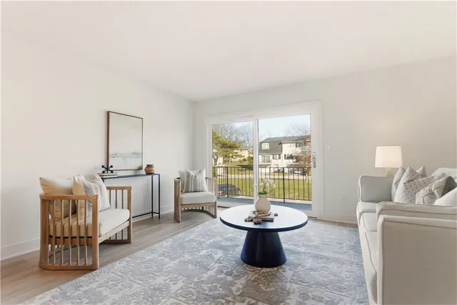 $264,000 | 8341 Antioch Road, Overland Park, KS 66212