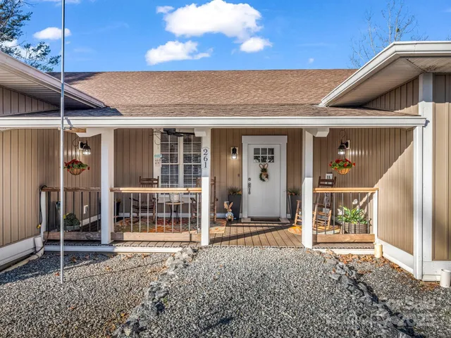 $998,000 | 261 Boland Drive, Lake Lure, NC 28746