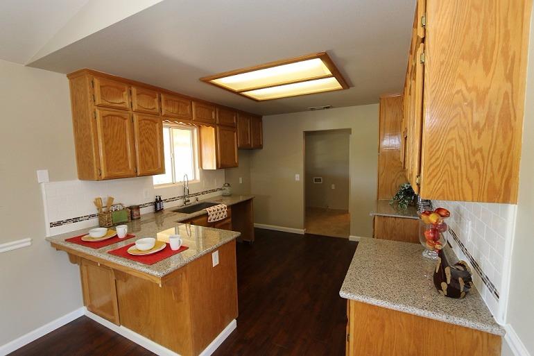 21597 Valley View Road Madera, CA 93638 - Photo 5 of 31