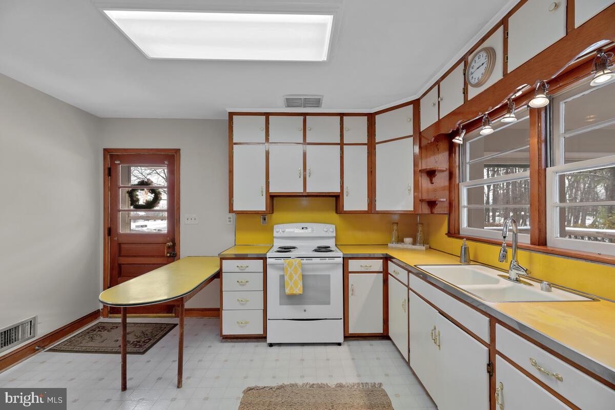 22330 Goshen School Road Laytonsville, MD 20882 - Photo 17 of 76