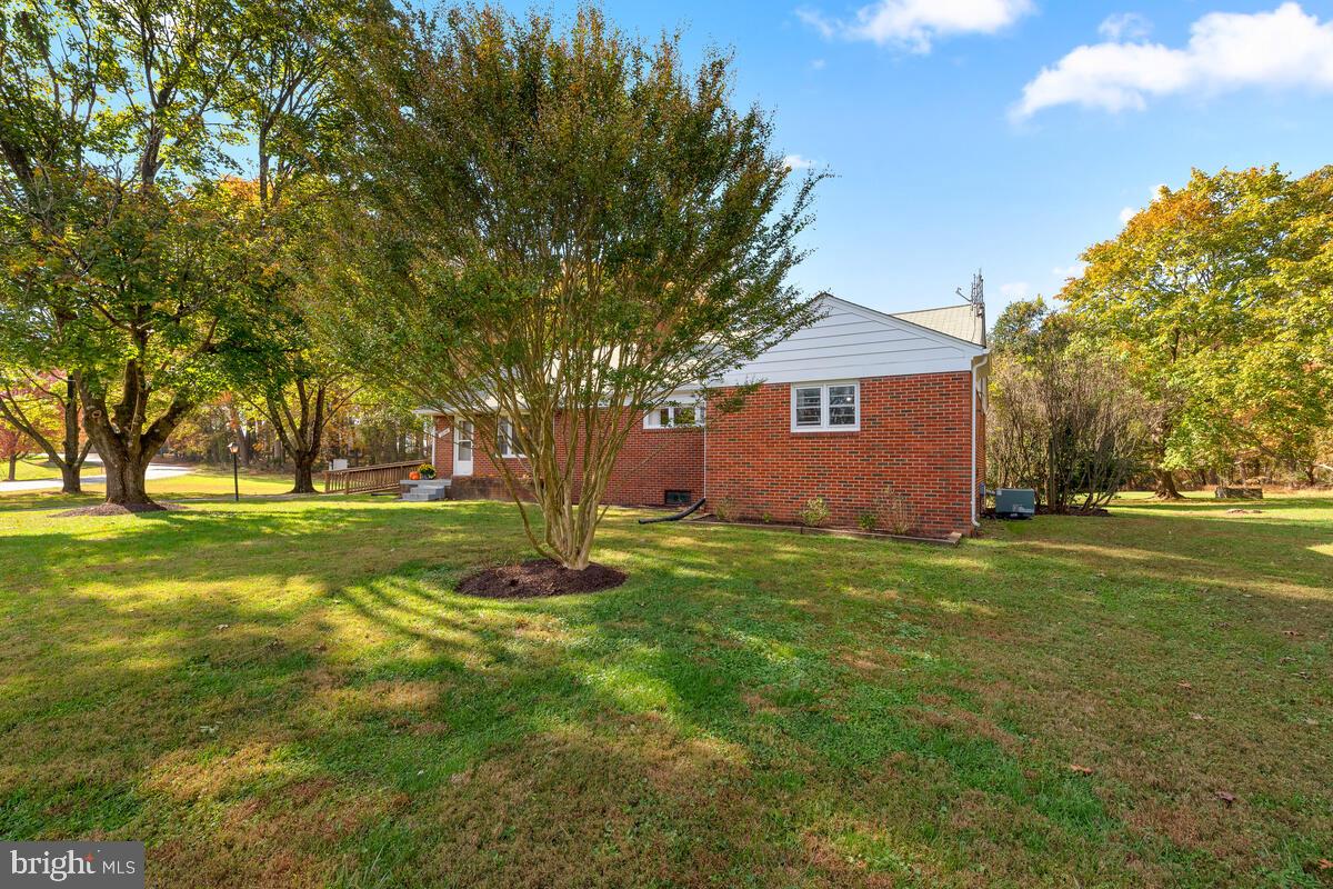 22330 Goshen School Road Laytonsville, MD 20882 - Photo 3 of 76
