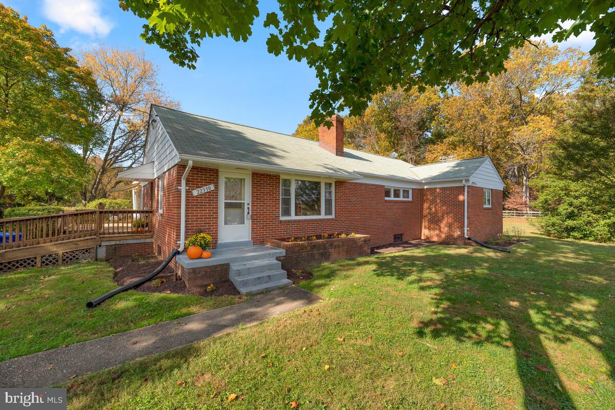 22330 Goshen School Road Laytonsville, MD 20882 - Photo 4 of 76