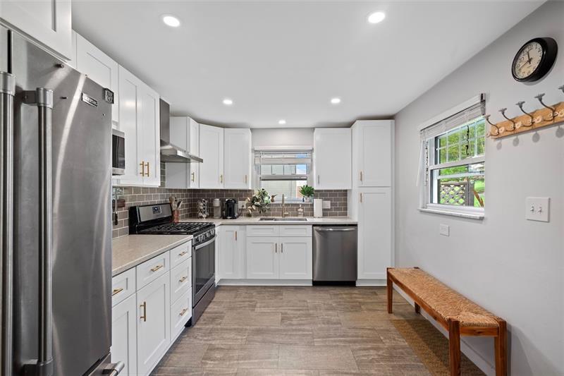 809 West Sutter Road Glenshaw, PA 15116 - Photo 13 of 41 Gallery Image 13