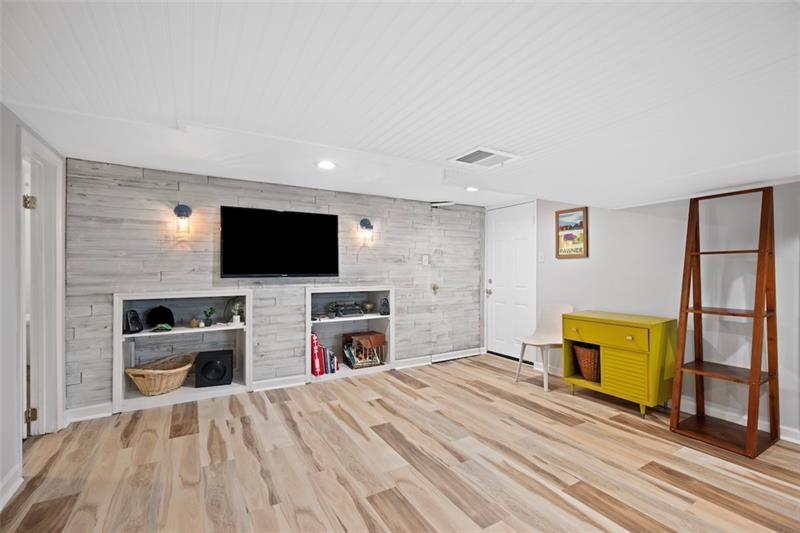 809 West Sutter Road Glenshaw, PA 15116 - Photo 29 of 41 Gallery Image 29