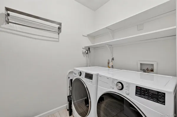 a close view of sink and tap