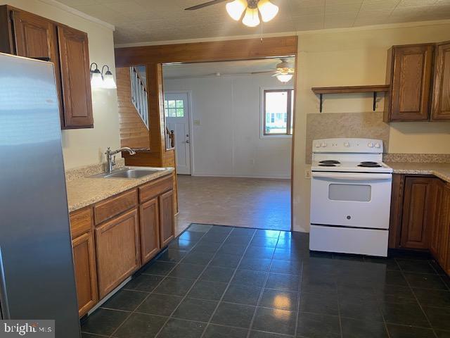 321 West Chestnut Street Pottstown, PA 19464 - Photo 5 of 18 Kitchen